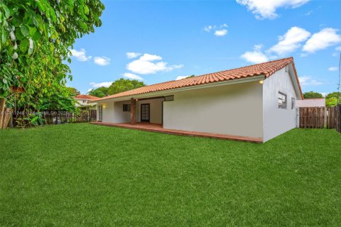 Купить виллу или дом в Майами, Флорида 4 спальни, 157.56м2, № 1967188 - фото 24