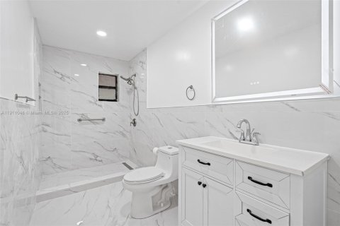 Купить виллу или дом в Майами, Флорида 4 спальни, 157.56м2, № 1967188 - фото 19