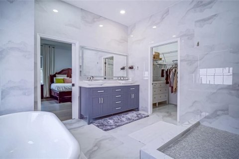Villa ou maison à vendre à Orlando, Floride: 4 chambres, 282.24 m2 № 2210080 - photo 21