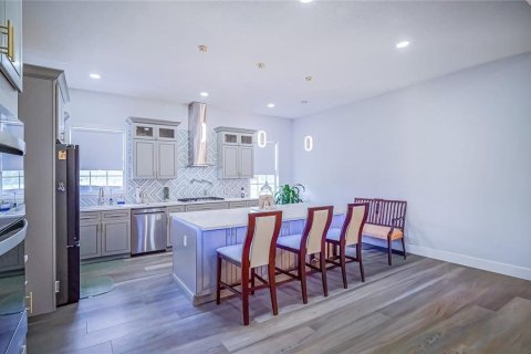 Villa ou maison à vendre à Orlando, Floride: 4 chambres, 282.24 m2 № 2210080 - photo 4