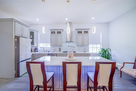 Villa ou maison à vendre à Orlando, Floride: 4 chambres, 282.24 m2 № 2210080 - photo 5