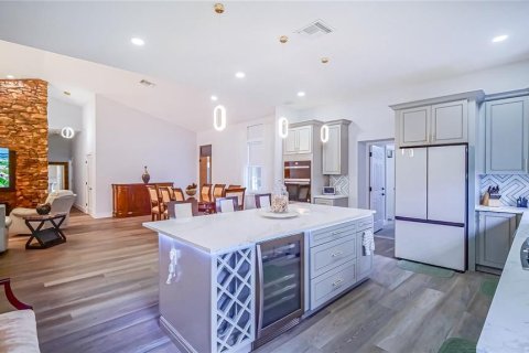 Villa ou maison à vendre à Orlando, Floride: 4 chambres, 282.24 m2 № 2210080 - photo 7