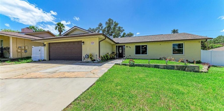 Villa ou maison à Brandon, Floride 3 chambres, 150.78 m2 № 2200637