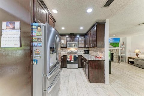 Villa ou maison à vendre à Brandon, Floride: 3 chambres, 150.78 m2 № 2200637 - photo 11