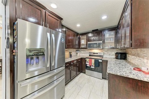 Villa ou maison à vendre à Brandon, Floride: 3 chambres, 150.78 m2 № 2200637 - photo 10