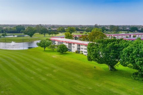 Copropriété à vendre à Pembroke Pines, Floride: 1 chambre, 83.61 m2 № 2063976 - photo 27