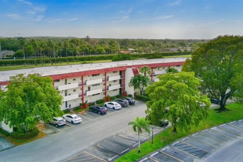 Copropriété à vendre à Pembroke Pines, Floride: 1 chambre, 83.61 m2 № 2063976 - photo 21