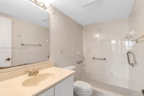 Copropriété à vendre à Pembroke Pines, Floride: 1 chambre, 83.61 m2 № 2063976 - photo 16