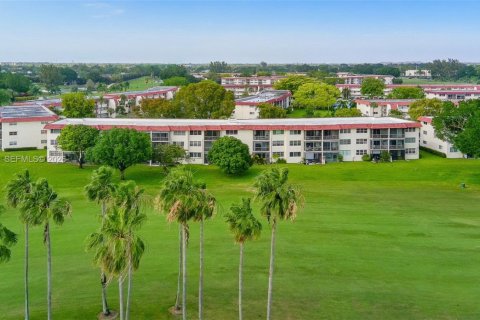 Copropriété à vendre à Pembroke Pines, Floride: 1 chambre, 83.61 m2 № 2063976 - photo 24