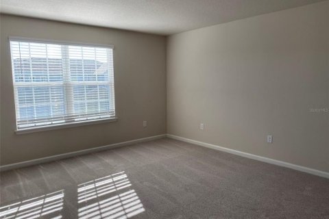 Townhouse in Kissimmee, Florida 3 bedrooms, 162.3 sq.m. № 1916899 - photo 12