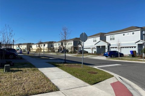 Townhouse in Kissimmee, Florida 3 bedrooms, 162.3 sq.m. № 1916899 - photo 26