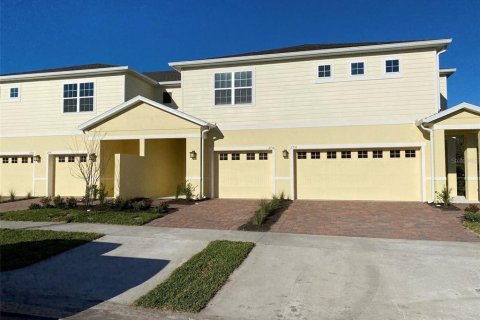 Townhouse in Kissimmee, Florida 3 bedrooms, 162.3 sq.m. № 1916899 - photo 1