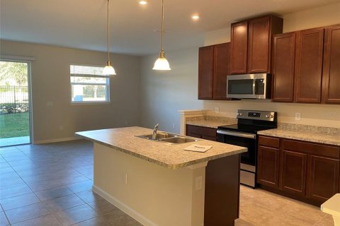 Townhouse in Kissimmee, Florida 3 bedrooms, 162.3 sq.m. № 1916899 - photo 3