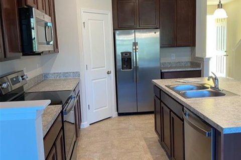 Townhouse in Kissimmee, Florida 3 bedrooms, 162.3 sq.m. № 1916899 - photo 6