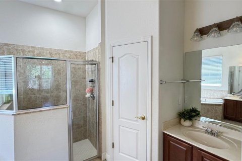 House in San Antonio, Florida 3 bedrooms, 207.08 sq.m. № 1716611 - photo 18