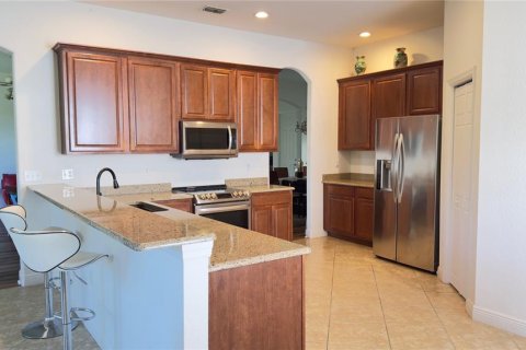 House in San Antonio, Florida 3 bedrooms, 207.08 sq.m. № 1716611 - photo 4