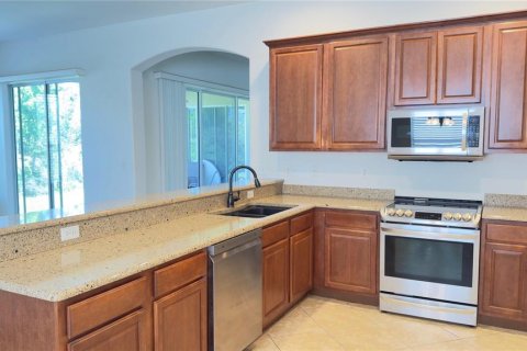 House in San Antonio, Florida 3 bedrooms, 207.08 sq.m. № 1716611 - photo 7