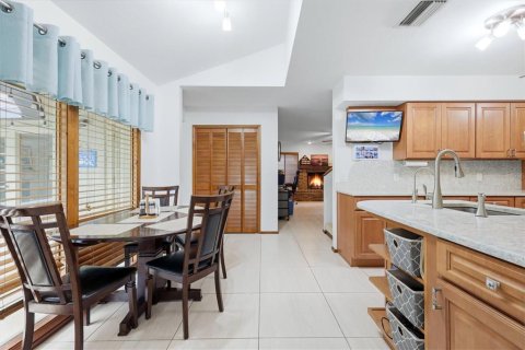 Casa en venta en Sarasota, Florida, 4 dormitorios, 220.92 m2 № 2204010 - foto 17