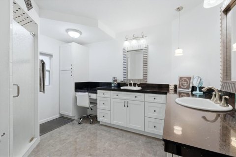 Casa en venta en Sarasota, Florida, 4 dormitorios, 220.92 m2 № 2204010 - foto 27