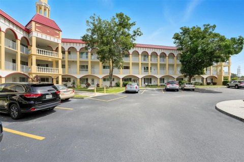 Condominio en Clearwater, Florida, 2 dormitorios  № 2149711