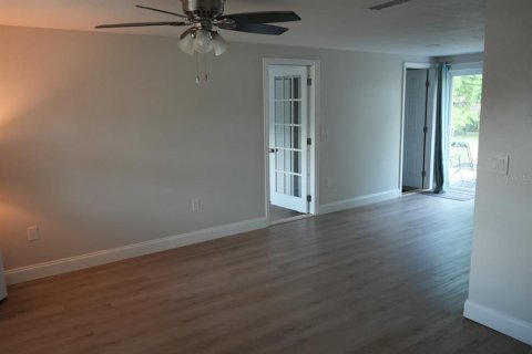 Villa ou maison à louer à Venice, Floride: 2 chambres, 95.88 m2 № 2109576 - photo 2