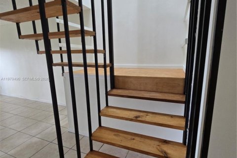 Touwnhouse à louer à North Lauderdale, Floride: 4 chambres, 141.21 m2 № 2046468 - photo 16