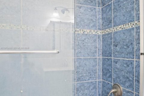 Touwnhouse à louer à North Lauderdale, Floride: 4 chambres, 141.21 m2 № 2046468 - photo 5