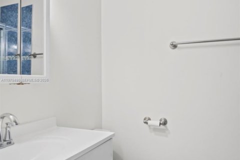 Touwnhouse à louer à North Lauderdale, Floride: 4 chambres, 141.21 m2 № 2046468 - photo 4