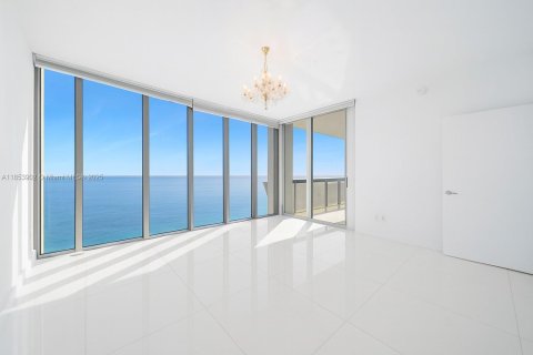 Condominio en venta en Miami Beach, Florida, 2 dormitorios, 119.84 m2 № 1977769 - foto 13