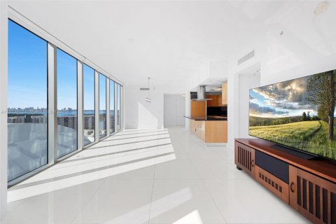 Condominio en venta en Miami Beach, Florida, 2 dormitorios, 119.84 m2 № 1977769 - foto 6