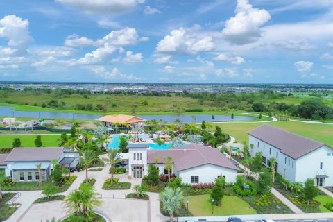 Villa ou maison à louer à Bradenton, Floride: 5 chambres, 248.42 m2 № 2396589 - photo 6