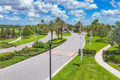 Villa ou maison à louer à Bradenton, Floride: 5 chambres, 248.42 m2 № 2396589 - photo 4