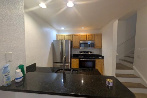 Townhouse in Kissimmee, Florida 3 bedrooms, 120.4 sq.m. № 2206420 - photo 4