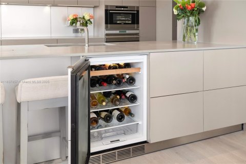 Купить кондоминиум в Майами-Бич, Флорида 3 спальни, 222.5м2, № 1920674 - фото 15