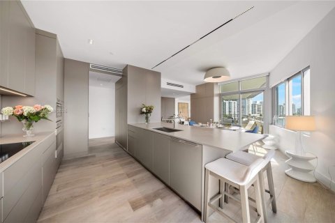 Купить кондоминиум в Майами-Бич, Флорида 3 спальни, 222.5м2, № 1920674 - фото 16