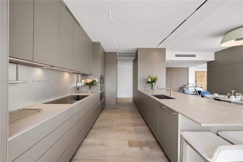 Купить кондоминиум в Майами-Бич, Флорида 3 спальни, 222.5м2, № 1920674 - фото 13