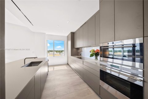 Купить кондоминиум в Майами-Бич, Флорида 3 спальни, 222.5м2, № 1920674 - фото 14