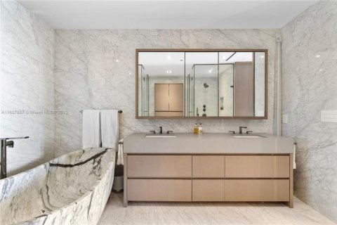 Купить кондоминиум в Майами-Бич, Флорида 3 спальни, 222.5м2, № 1920674 - фото 30