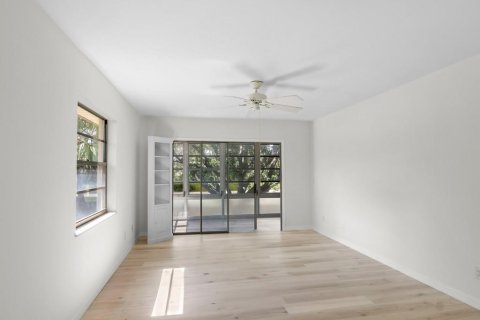 Condo in Vero Beach, Florida, 2 bedrooms № 2081697 - photo 7