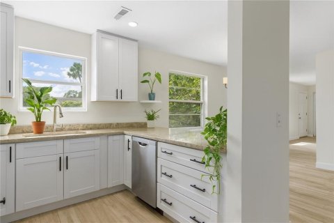Condo in Vero Beach, Florida, 2 bedrooms № 2081697 - photo 2
