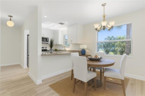 Condo in Vero Beach, Florida, 2 bedrooms № 2081697 - photo 3