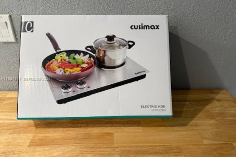 Снять в аренду коммерческую недвижимость в Майами, Флорида 3 спальни, 129.41м2, № 2034378 - фото 6