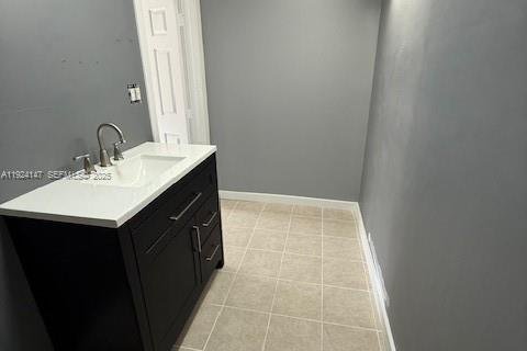 Снять в аренду коммерческую недвижимость в Майами, Флорида 3 спальни, 129.41м2, № 2034378 - фото 4