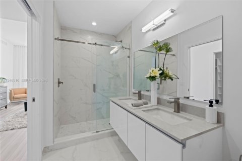 Apartment in Hallandale Beach, Florida 3 bedrooms, 155.52 sq.m. № 2002978 - photo 26