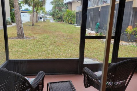 Copropriété à louer à Sarasota, Floride: 2 chambres, 82.5 m2 № 1512414 - photo 8