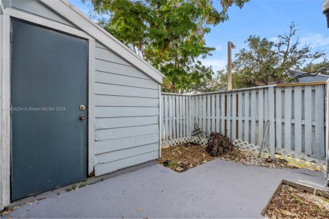 Купить таунхаус в Норт-Лодердейл, Флорида 2 спальни, 110.18м2, № 1954869 - фото 19