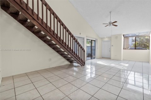 Купить таунхаус в Норт-Лодердейл, Флорида 2 спальни, 110.18м2, № 1954869 - фото 6
