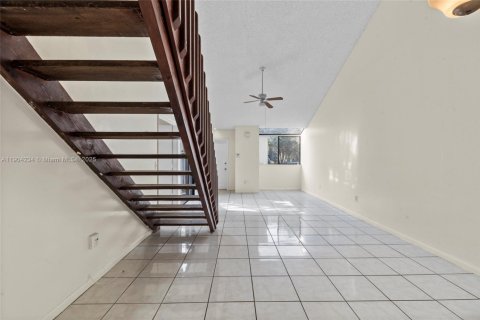 Купить таунхаус в Норт-Лодердейл, Флорида 2 спальни, 110.18м2, № 1954869 - фото 7