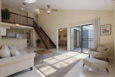Купить таунхаус в Норт-Лодердейл, Флорида 2 спальни, 110.18м2, № 1954869 - фото 4