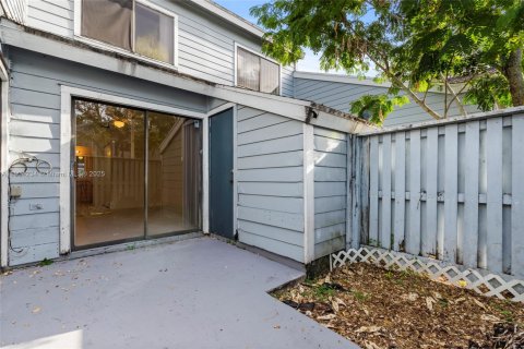Купить таунхаус в Норт-Лодердейл, Флорида 2 спальни, 110.18м2, № 1954869 - фото 20